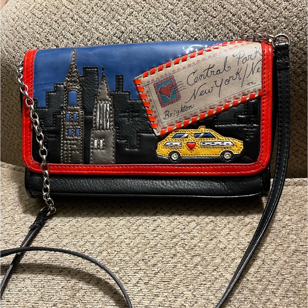 Brighton vintage purse. 8 x 5.  So cute for a night out.